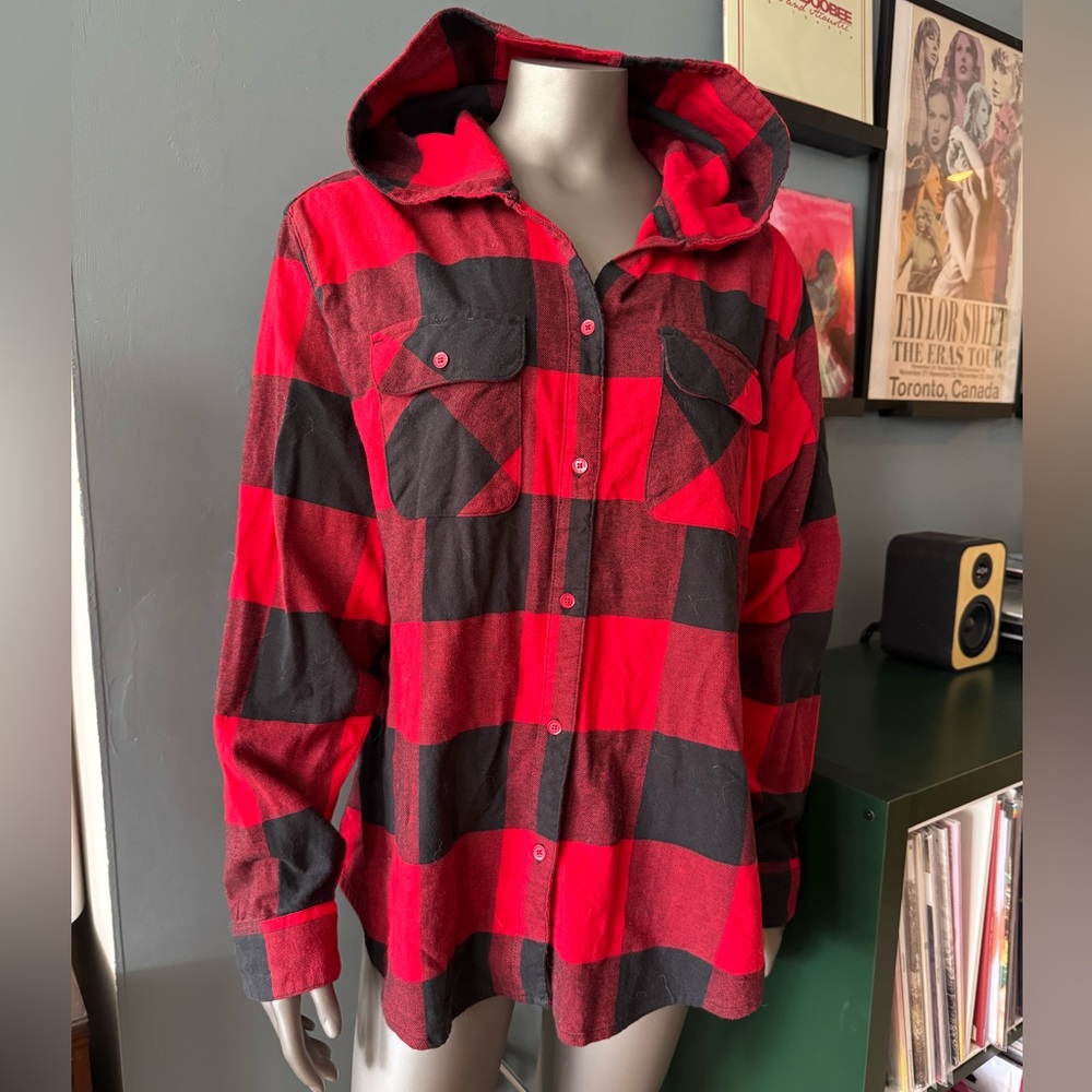 Ripzone red plaid button up hooded shirt - perfect for fall